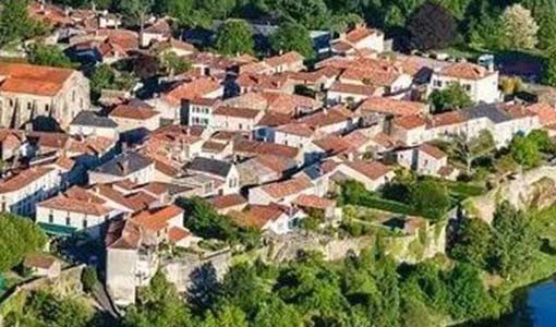 防城港回乡建别墅为什么一定要选专业乡墅公司